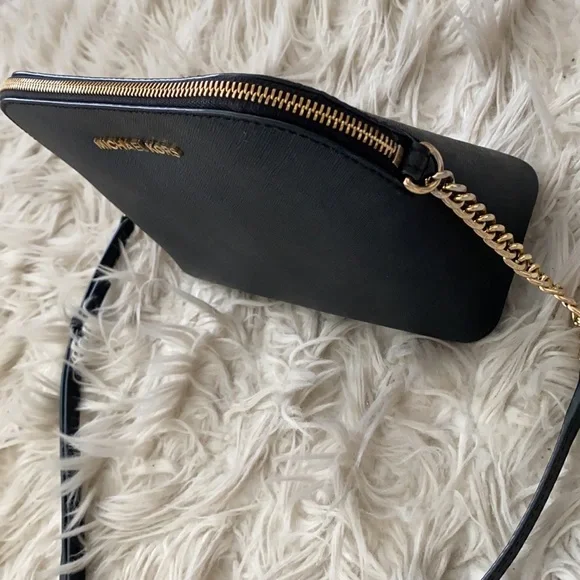 Michael Kors Black Cindy Crossbody Bag - Picture 10 of 11